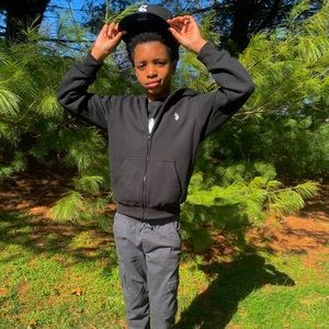 Meet your Posher, Elijah